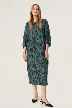 Online Soaked in Luxury SLChamira Kjole