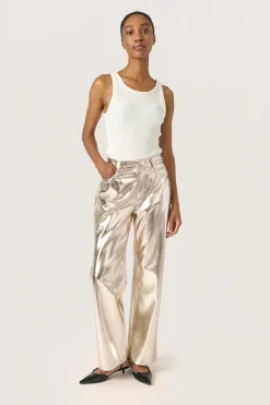 Sale Soaked in Luxury SLDanila Bukser