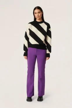 Hot Soaked in Luxury SLDio Pullover