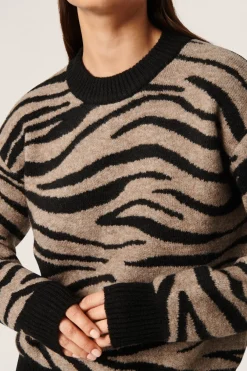 New Soaked in Luxury SLDio Pullover