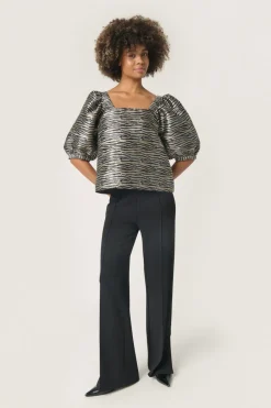 New Soaked in Luxury SLElowen Bluse