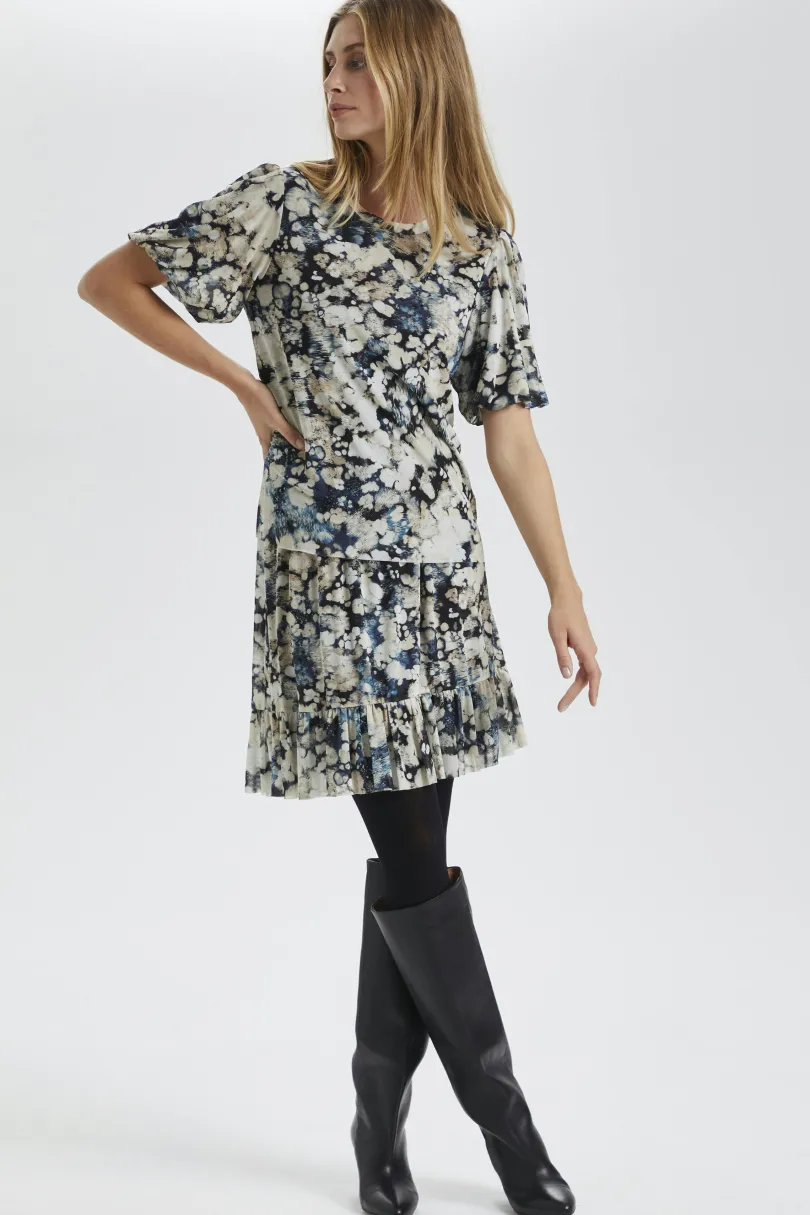 New Soaked in Luxury SLIla T-shirt