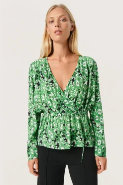 Hot Soaked in Luxury SLIna Bluse