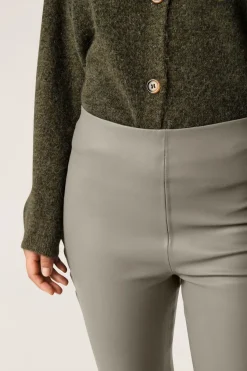 Outlet Soaked in Luxury SLKaylee Bukser