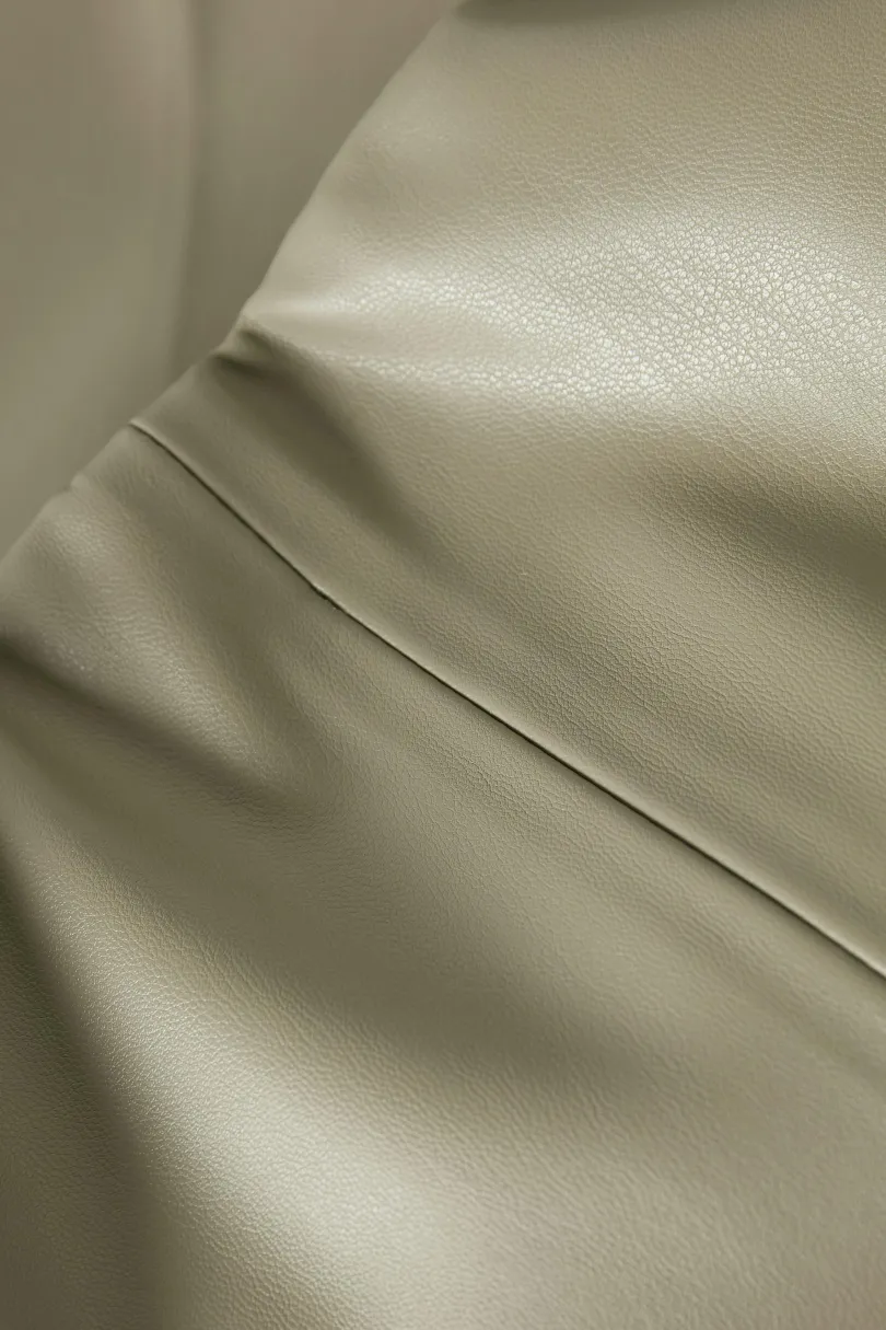Outlet Soaked in Luxury SLKaylee Bukser