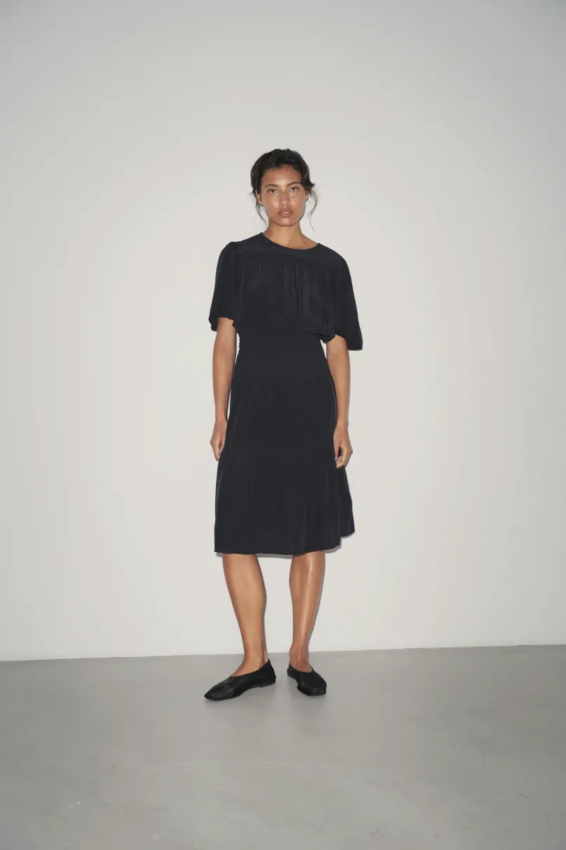 New Soaked in Luxury SLLayna Kjole