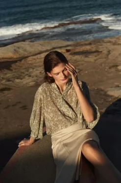 Soaked in Luxury SLMicaela Nederdel