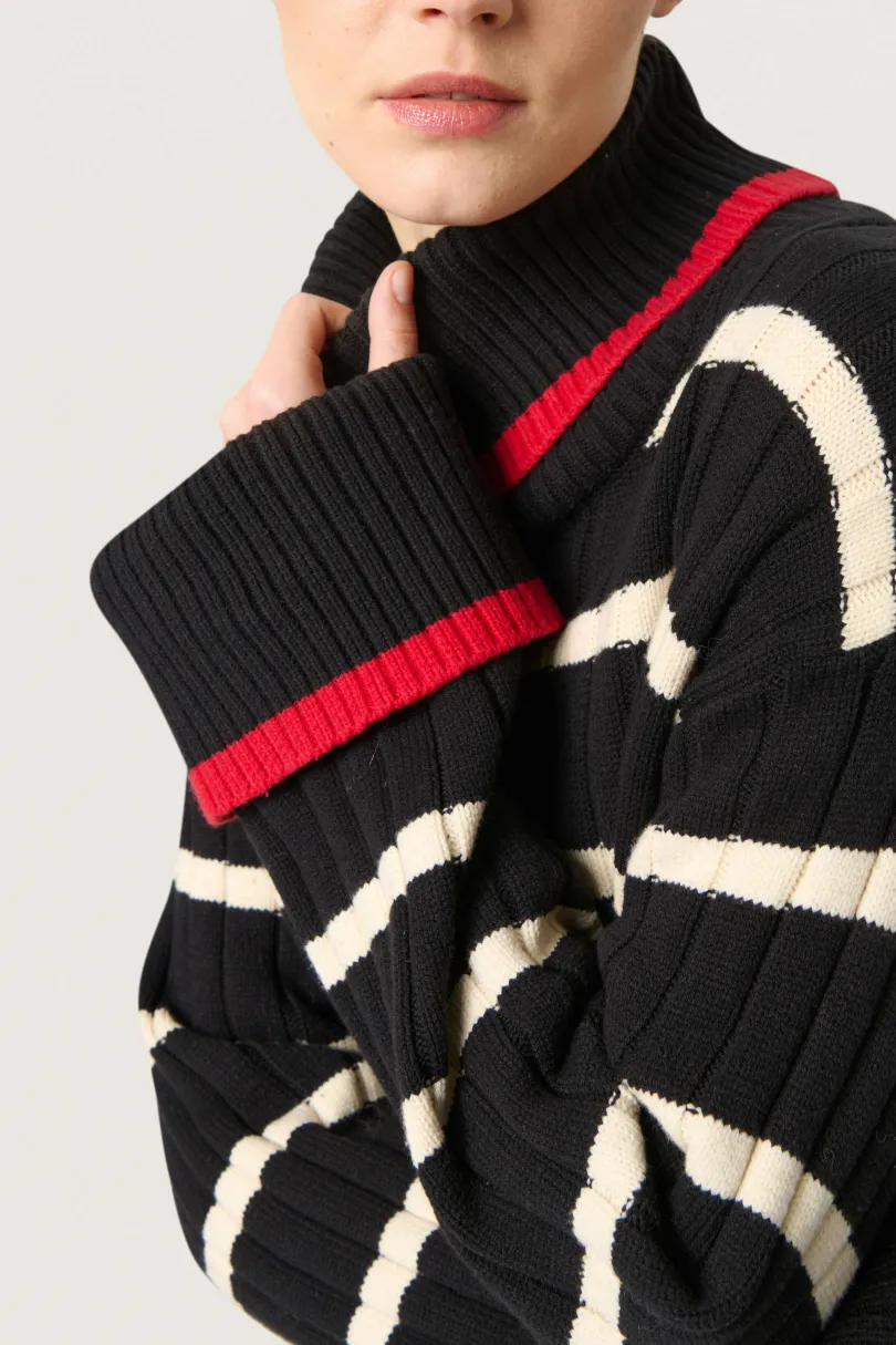 Clearance Soaked in Luxury SLMusling Pullover