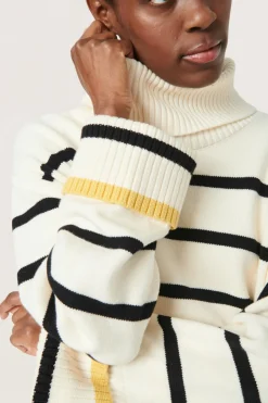 Hot Soaked in Luxury SLMusling Pullover