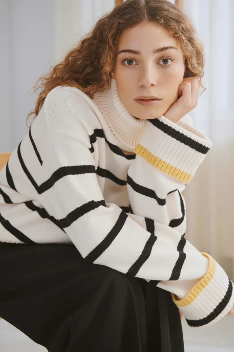 Hot Soaked in Luxury SLMusling Pullover