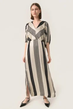 Clearance Soaked in Luxury SLSendai Kjole
