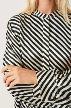 Clearance Soaked in Luxury SLSoho Bluse