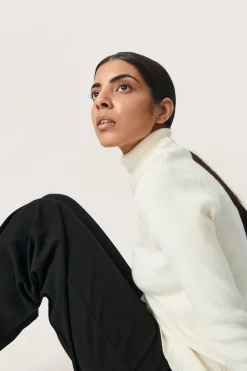 New Soaked in Luxury SLSpina Pullover