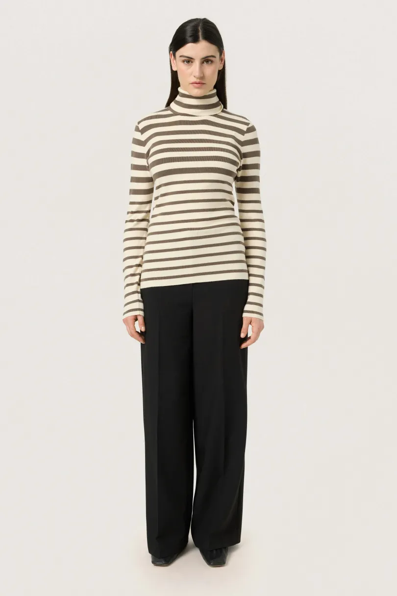 Best Soaked in Luxury SLSpina Pullover
