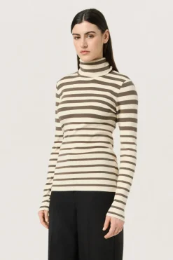 Best Soaked in Luxury SLSpina Pullover