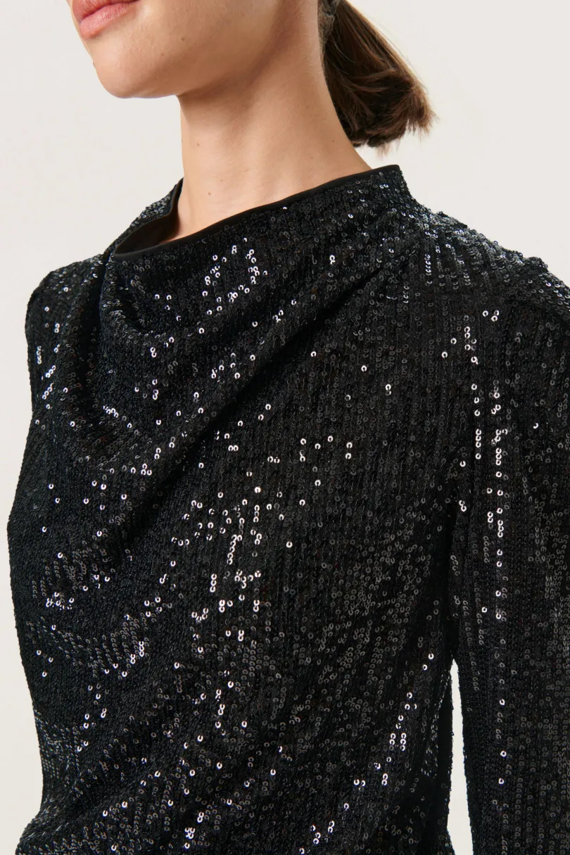 Soaked in Luxury SLSuse Bluse